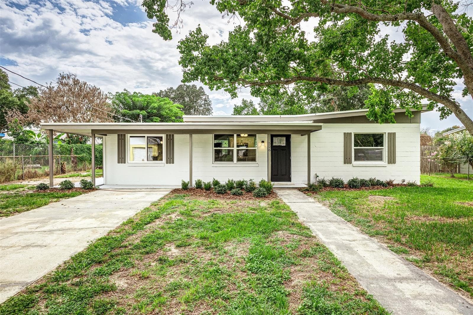 526 VICTORIA BLVD