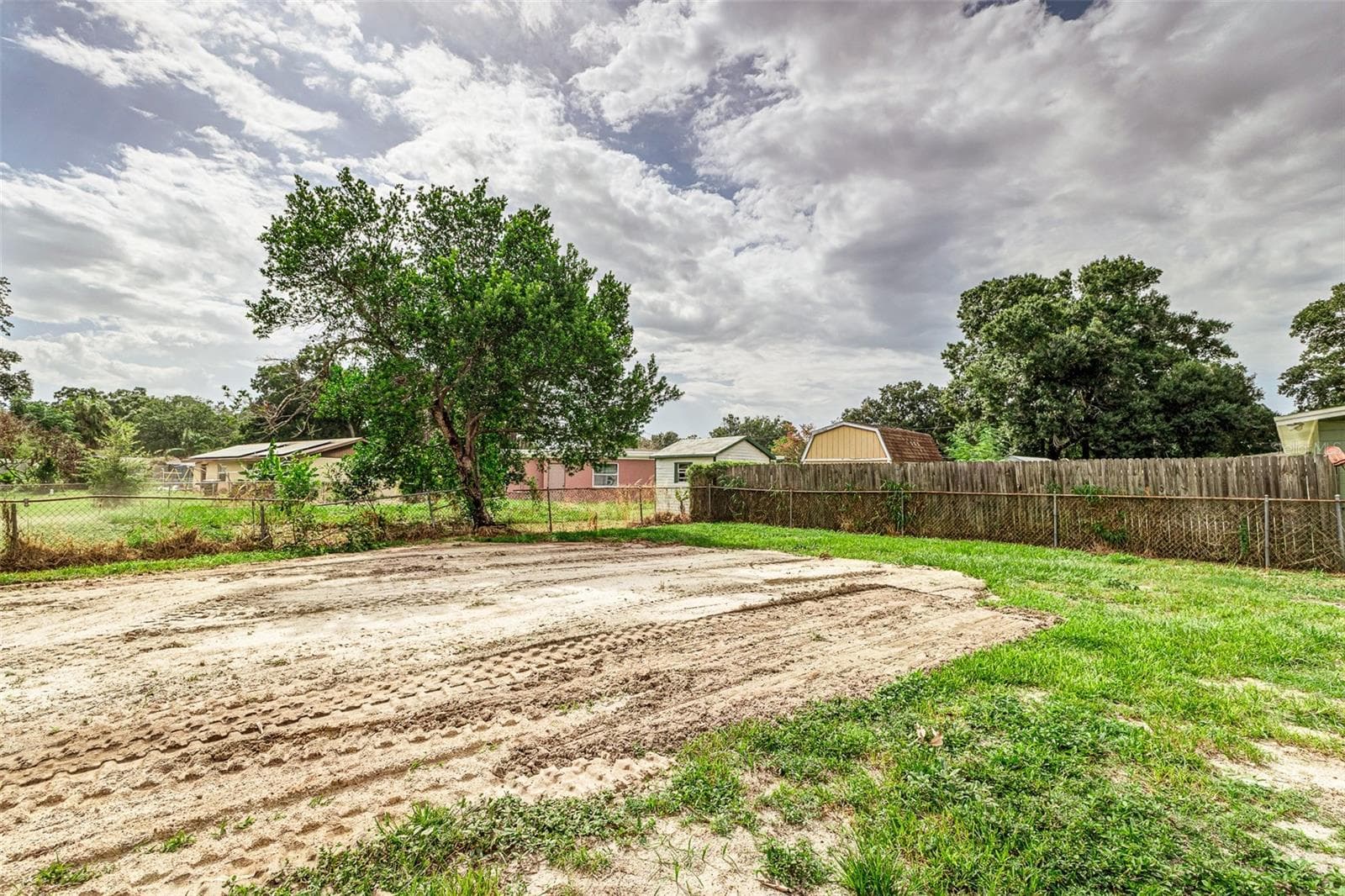 Single Family Residence at 526 VICTORIA BLVD, AUBURNDALE, photo 16 of 19