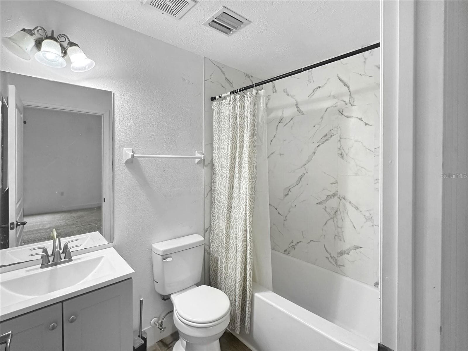 Townhouse at 584 COPLEY LN, ORLANDO, photo 14 of 26
