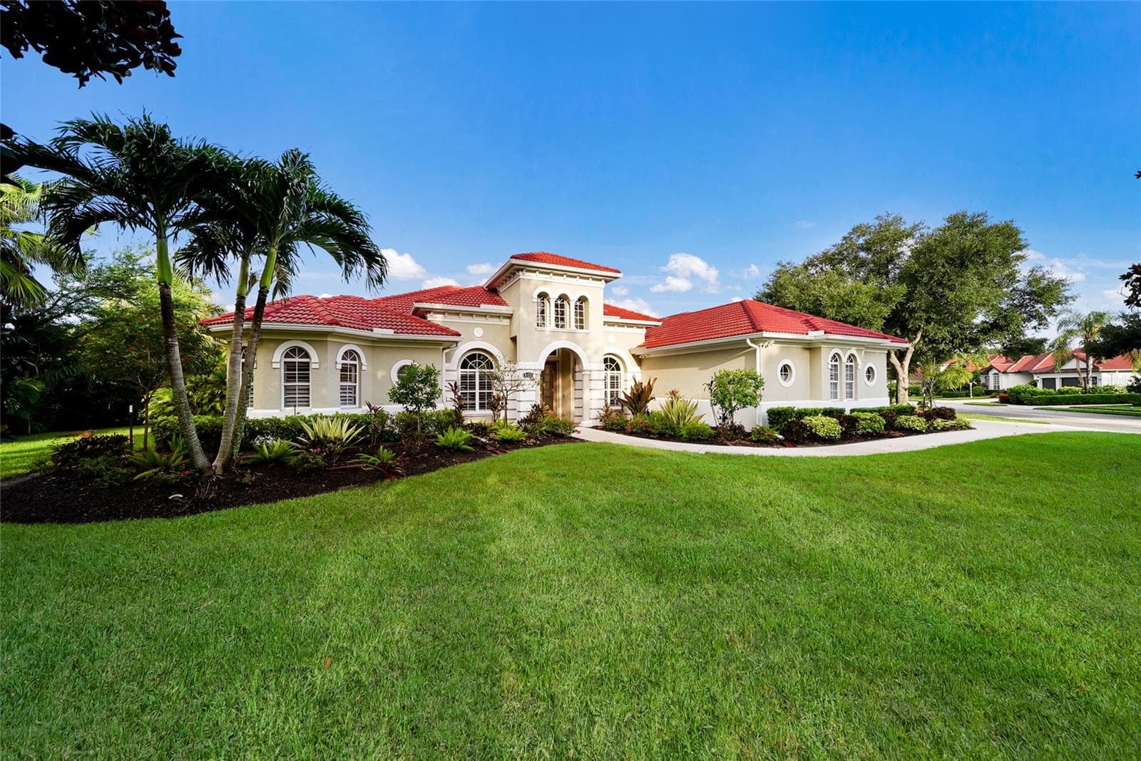Single Family Residence at 8122 LONE TREE GLN, LAKEWOOD RANCH, photo 83 of 87