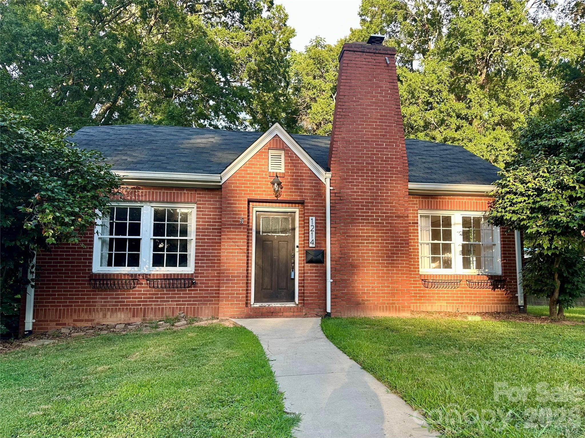 Single Family Residence at 1214 S York Street, Gastonia, photo 31 of 37