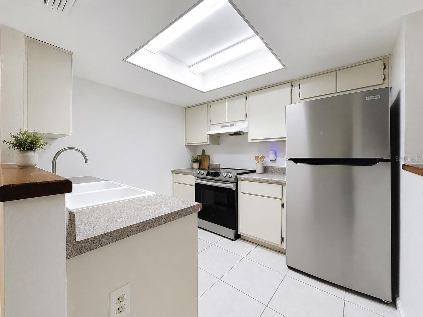 Condominium at 2508 SW 35TH PL #A6, GAINESVILLE, photo 6 of 19