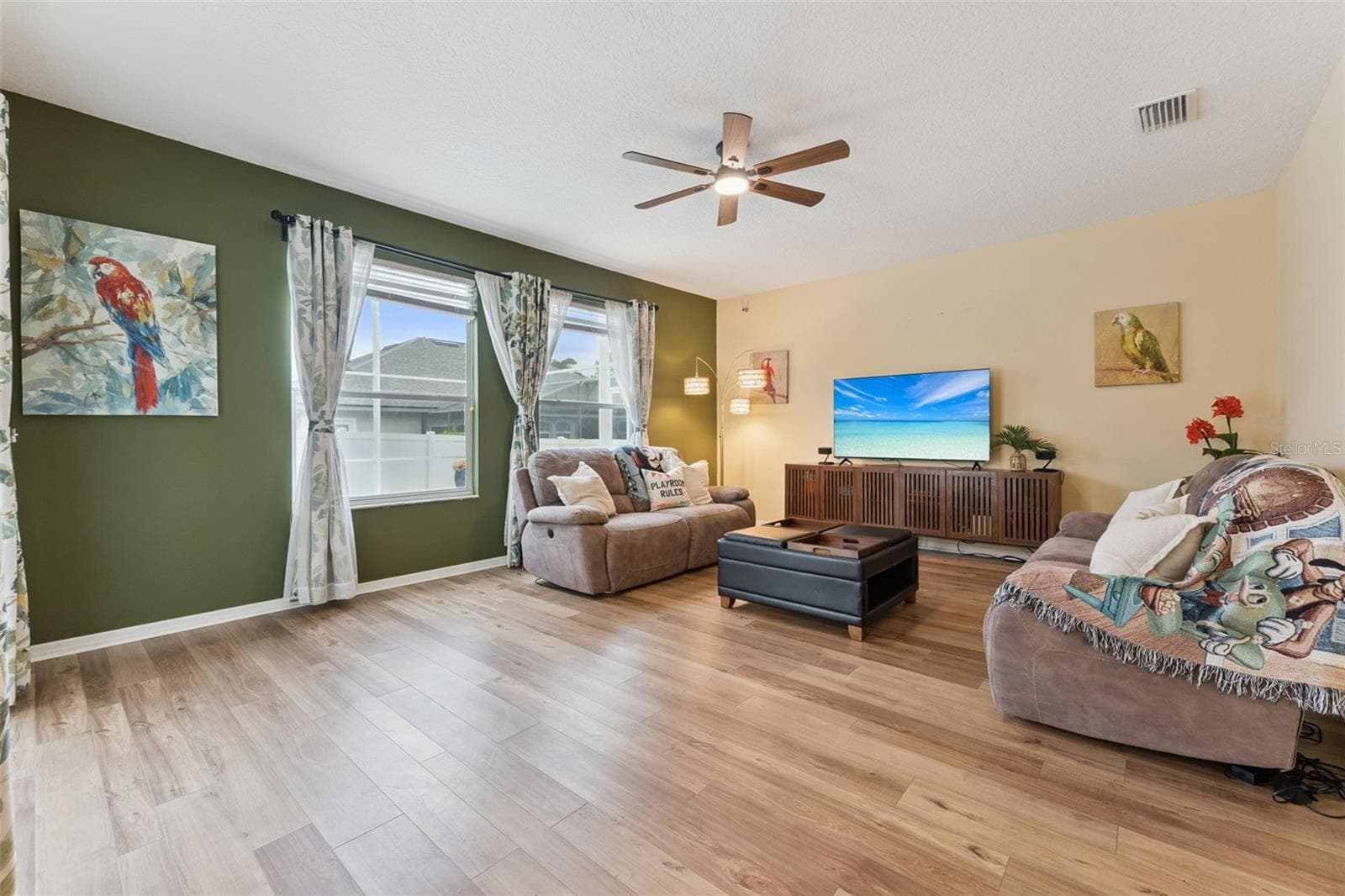 Family room - 8355 DIAMOND COVE CIR, ORLANDO