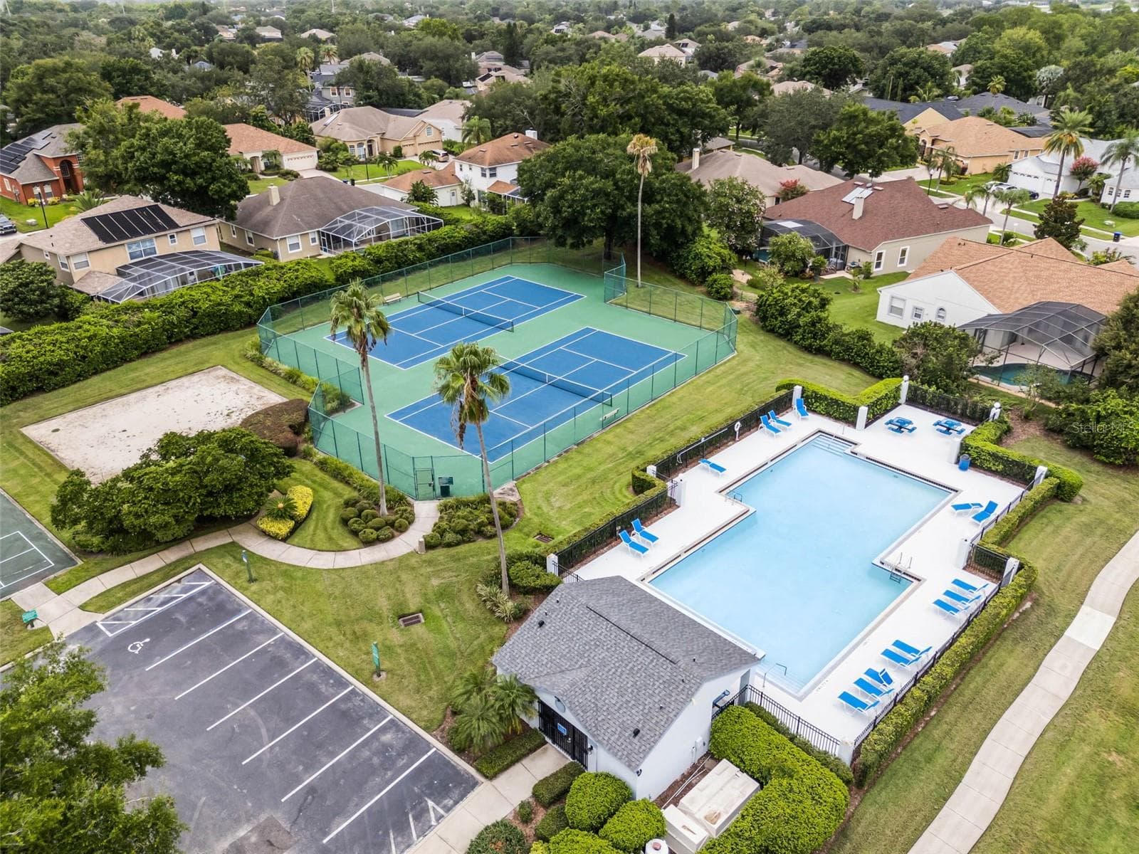 Community Amenities - 8355 DIAMOND COVE CIR, ORLANDO