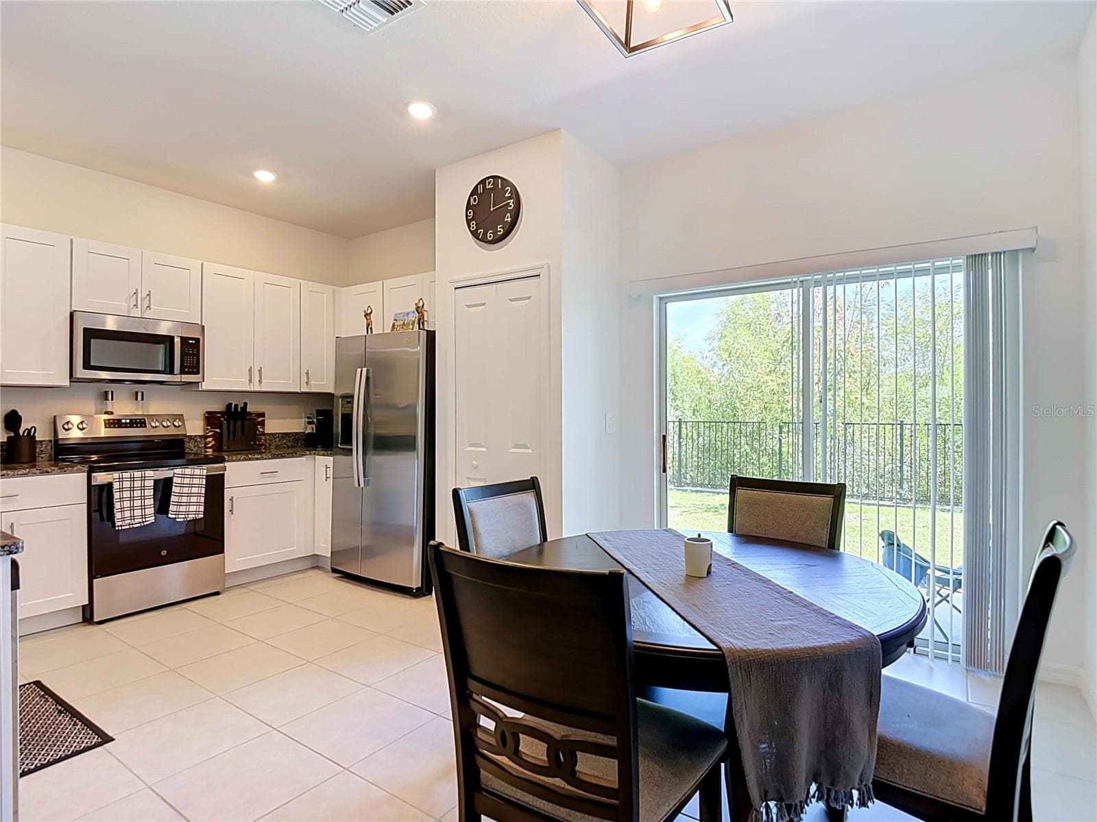 Townhouse at 32067 SPICEBERRY ST, SAN ANTONIO, photo 9 of 55