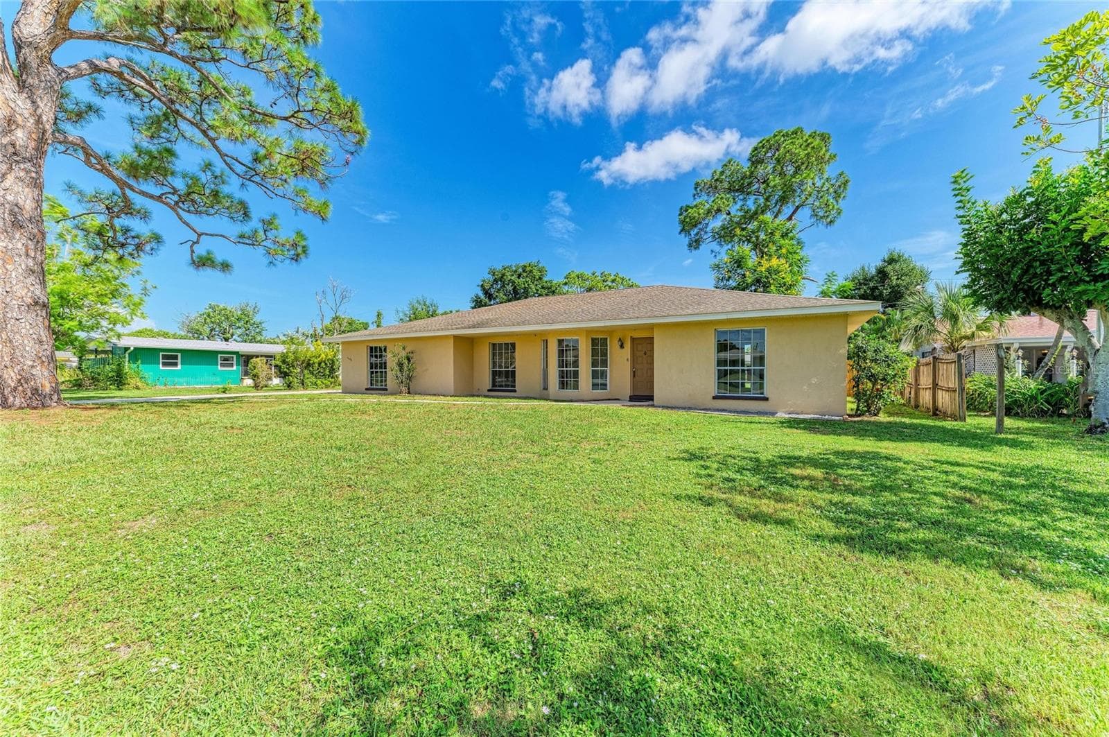 Single Family Residence at 4404 18TH AVE W, BRADENTON, photo 2 of 63