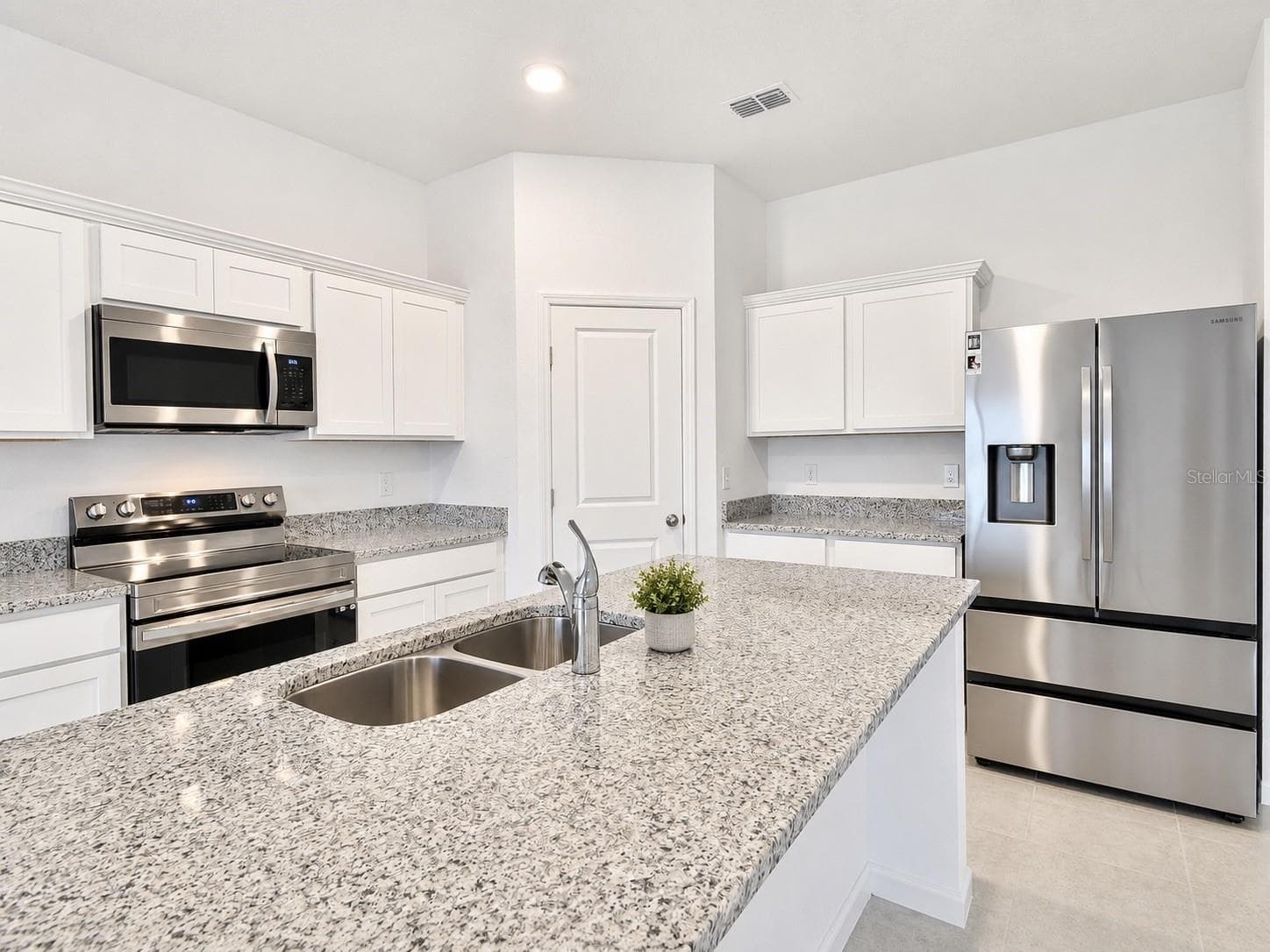 Single Family Residence at 2150 GOLD DUST DR, CLERMONT, photo 20 of 61