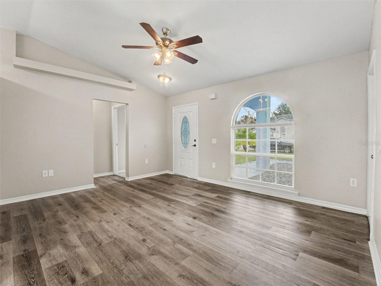 Single Family Residence at 645 LINNET CT, POINCIANA, photo 3 of 14