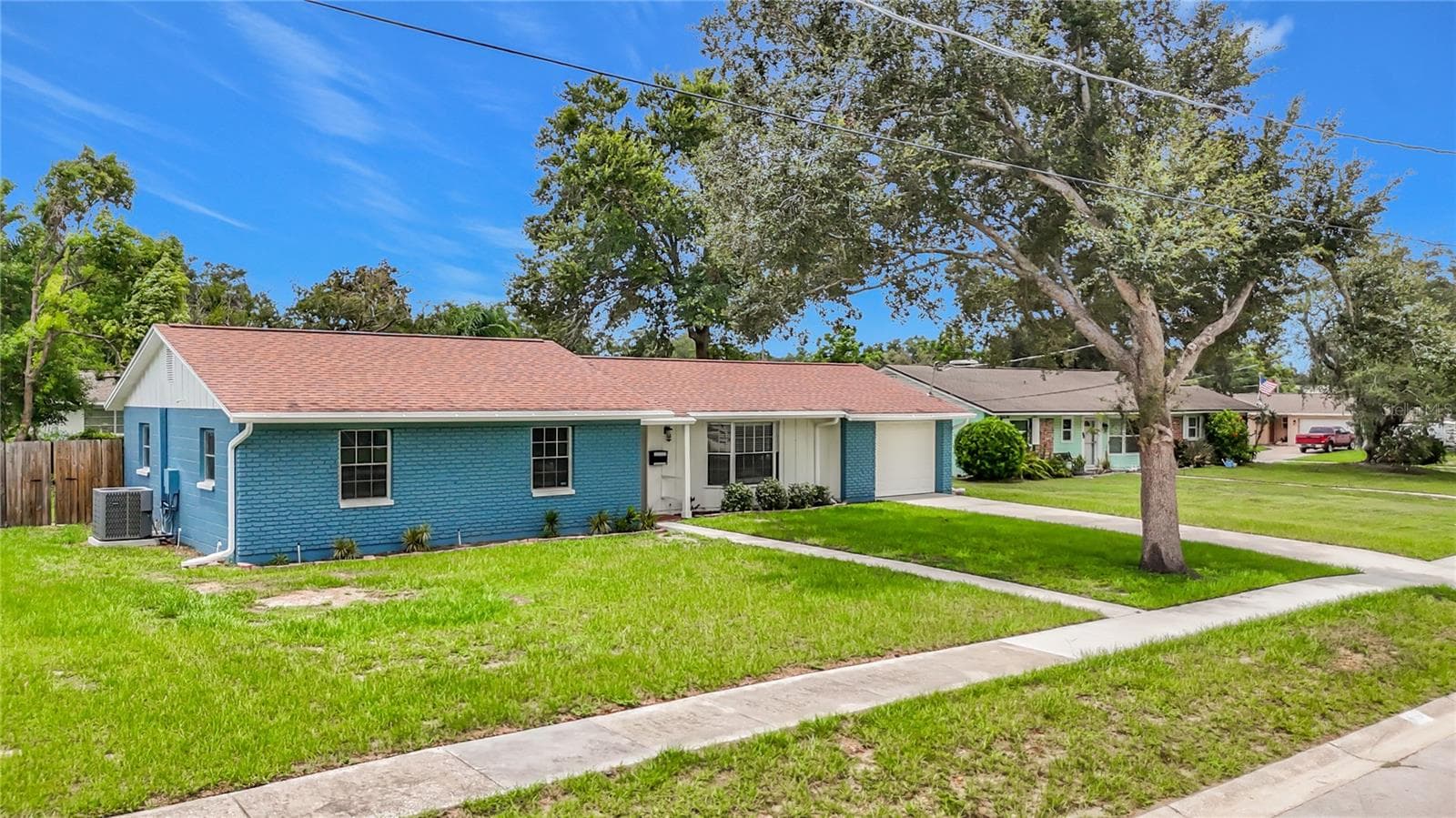 514 W HILDA DR