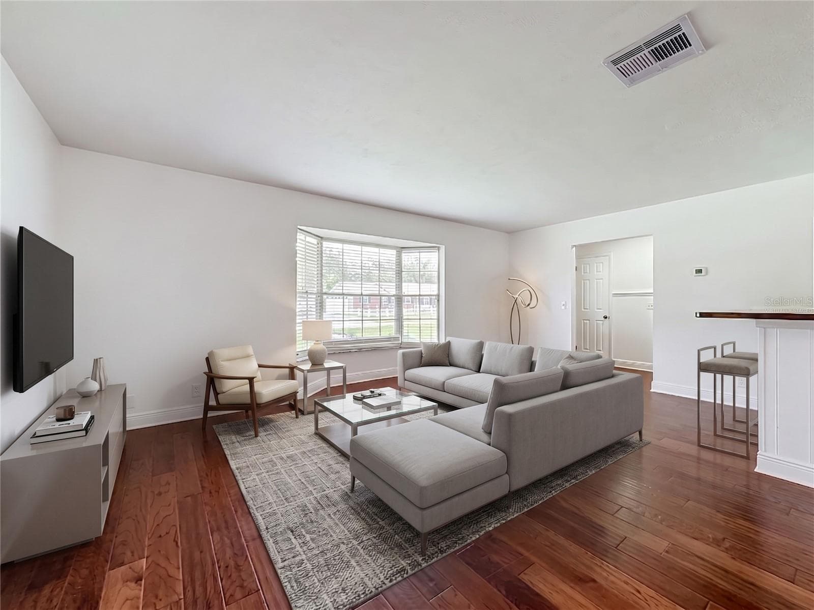 virtually staged - 514 W HILDA DR, BRANDON