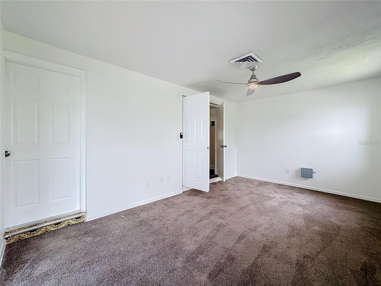 Single Family Residence at 514 W HILDA DR, BRANDON, photo 33 of 51