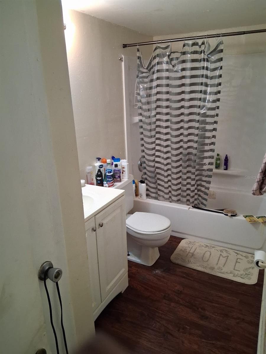 Duplex at UCETA PINES, TAMPA, photo 11 of 22