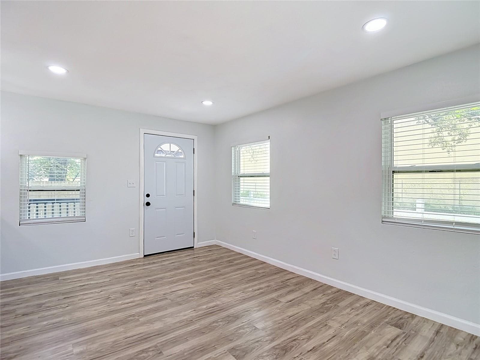 Single Family Residence at 10009 N FLORENCE AVE, TAMPA, photo 12 of 49
