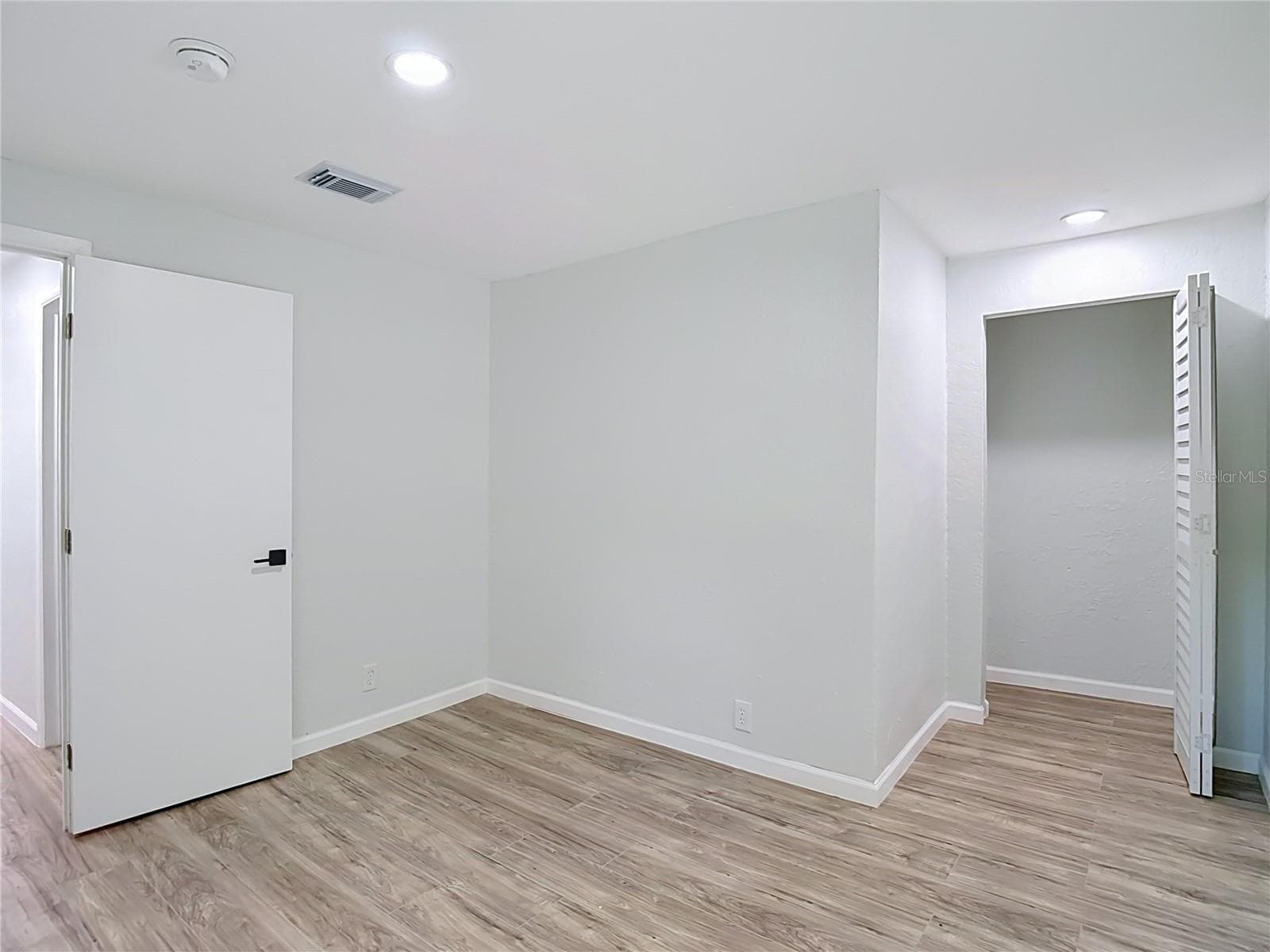 Single Family Residence at 10009 N FLORENCE AVE, TAMPA, photo 34 of 49