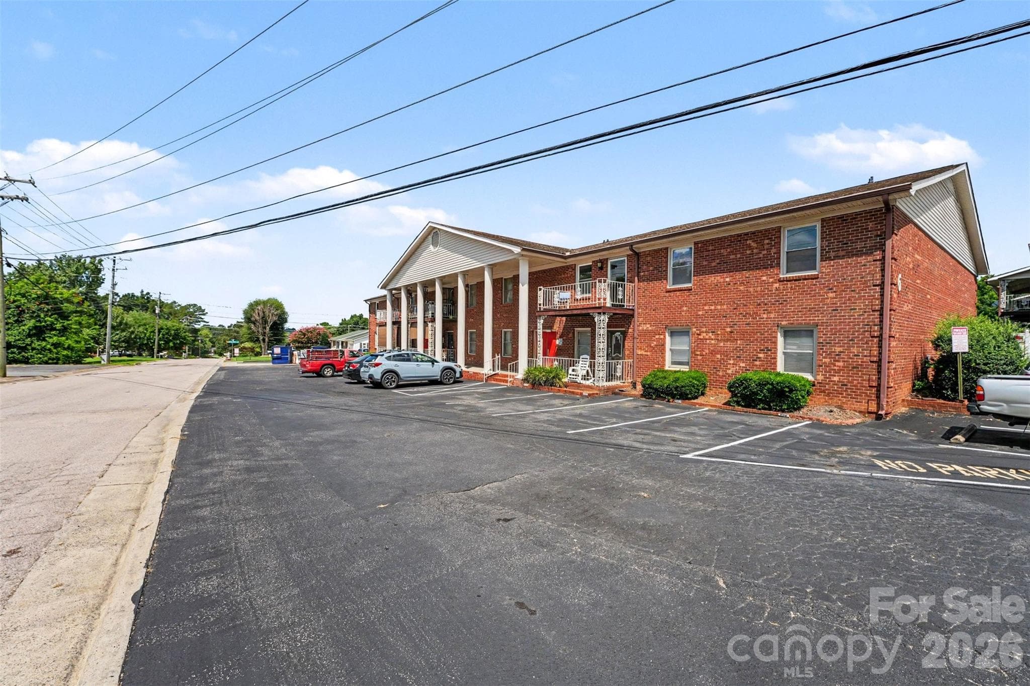 Condominium at 112 Briarcliff Drive, Kannapolis, photo 5 of 31