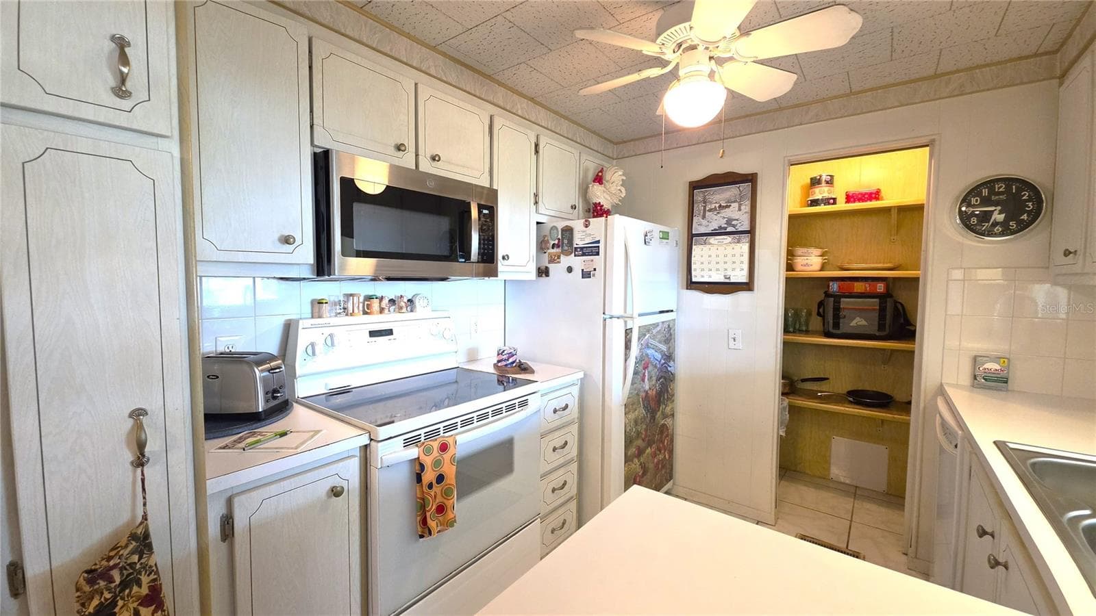 Mobile Home at 5406 BALI CT, BRADENTON, photo 5 of 16