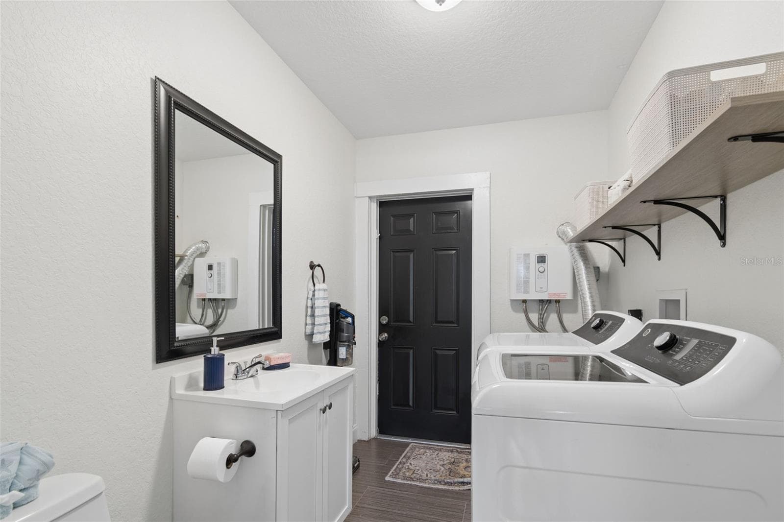 Guest Bathroom - 4924 45TH AVE N, ST PETERSBURG