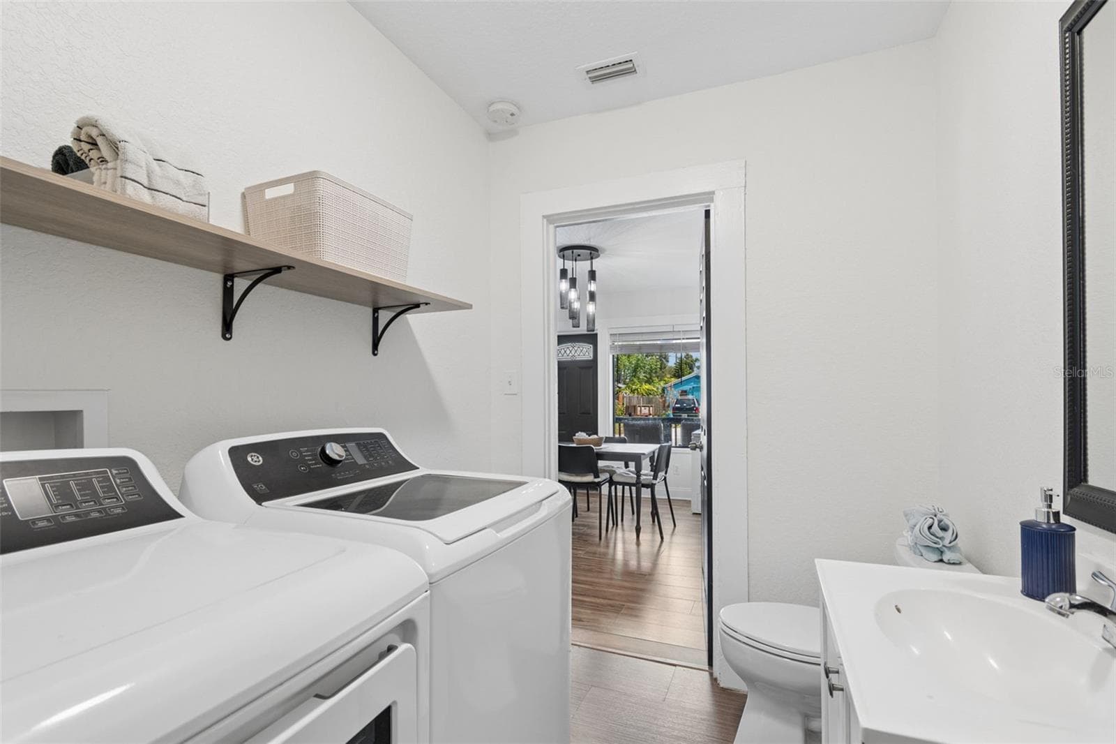 Guest Bathroom - 4924 45TH AVE N, ST PETERSBURG