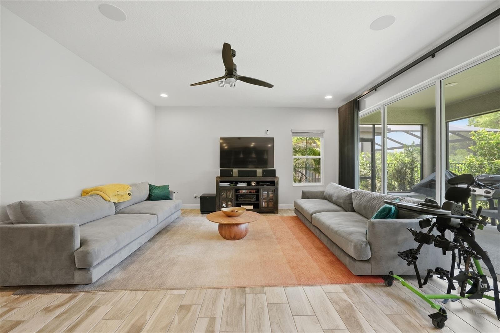 Single Family Residence at 4801 BALLANTRAE BLVD, LAND O LAKES, photo 14 of 101