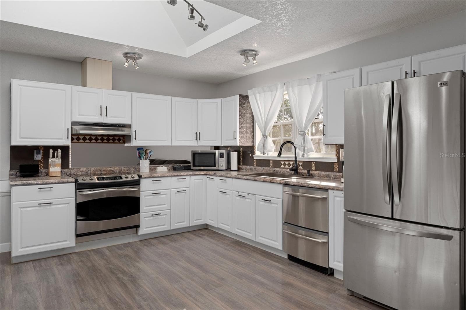 Single Family Residence at 4286 BLUEWATER AVE, SPRING HILL, photo 17 of 43