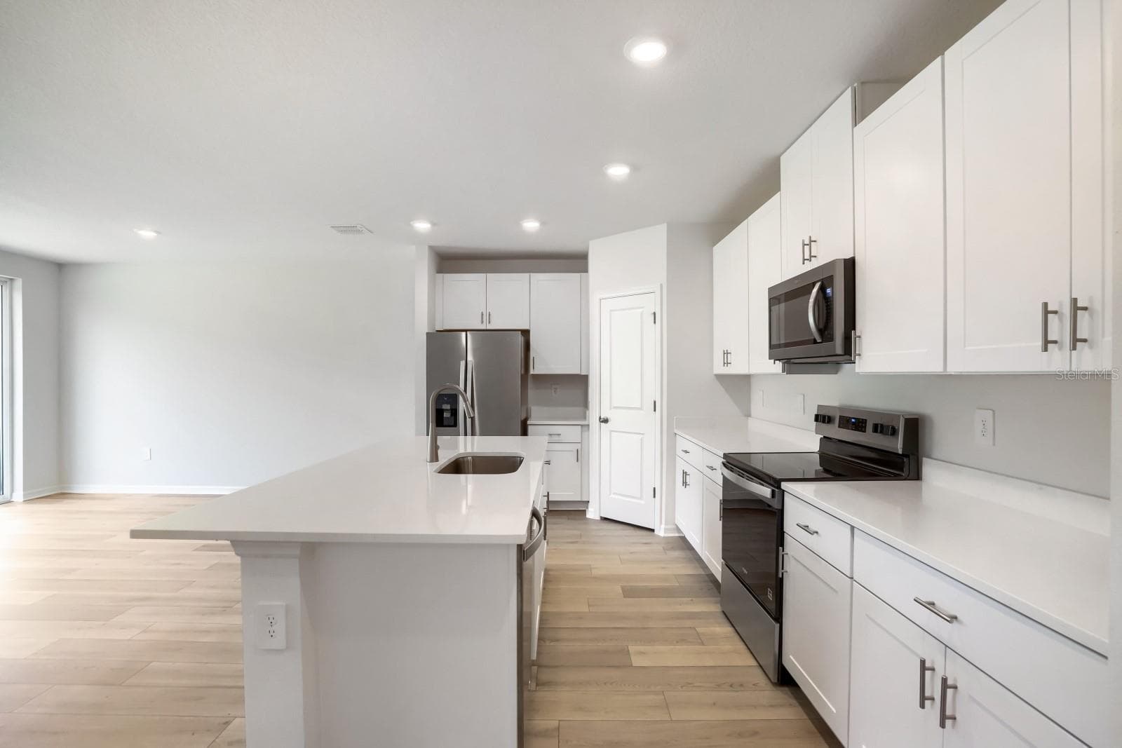 Single Family Residence at 7705 SATTERFIELD TER, PARRISH, photo 9 of 32