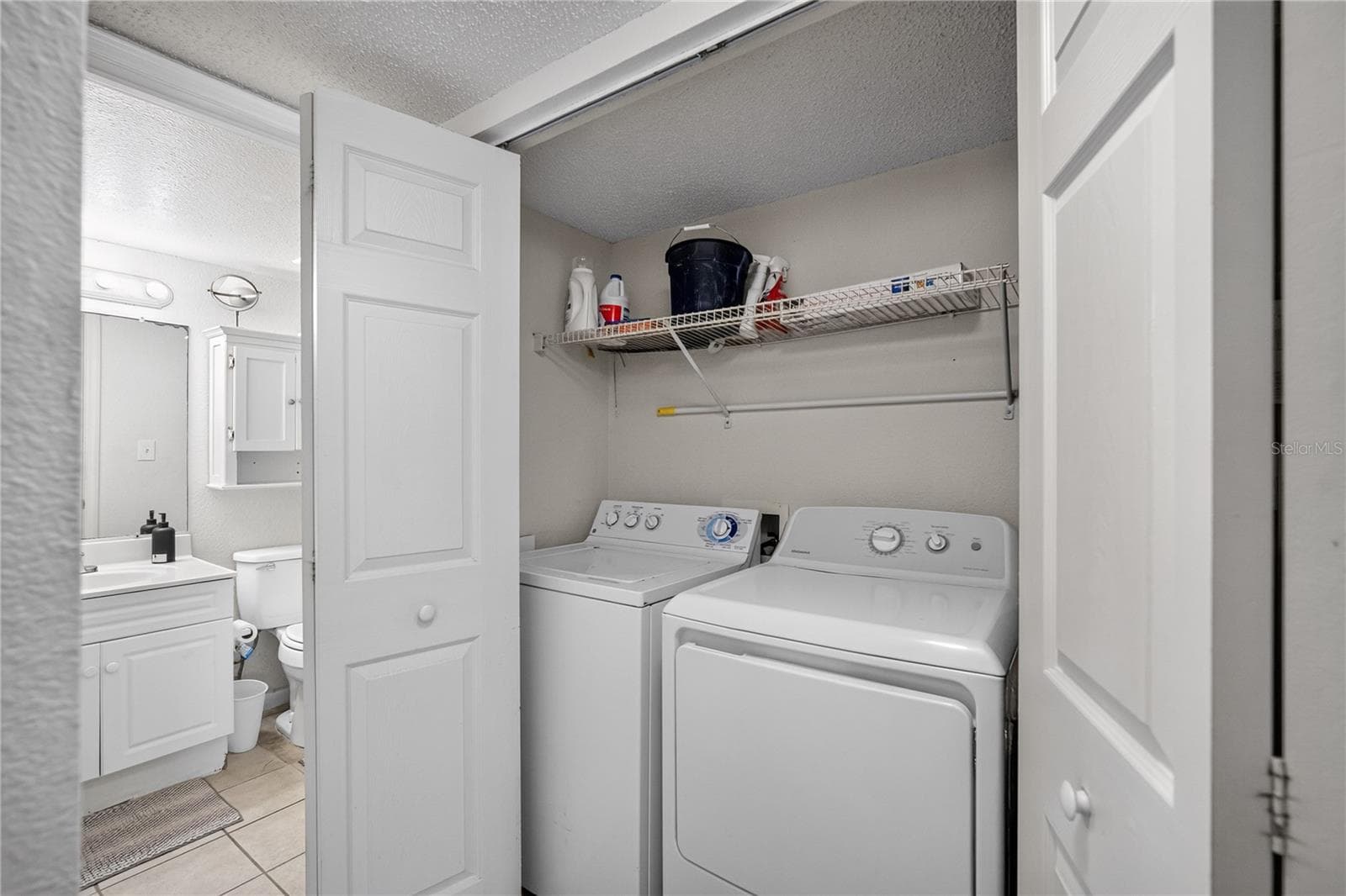 Condominium at 12405 OAK CEDAR PL #202, TAMPA, photo 14 of 17
