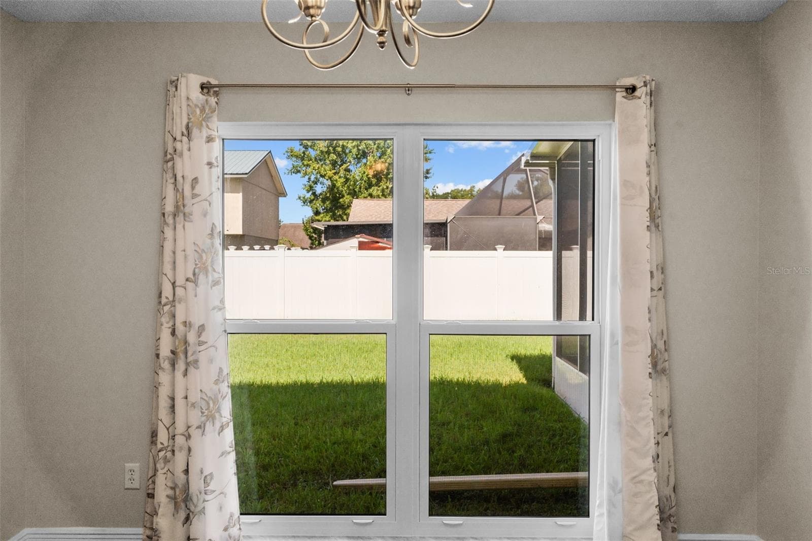 Single Family Residence at 10904 AUTUMN OAK PL, TAMPA, photo 9 of 53