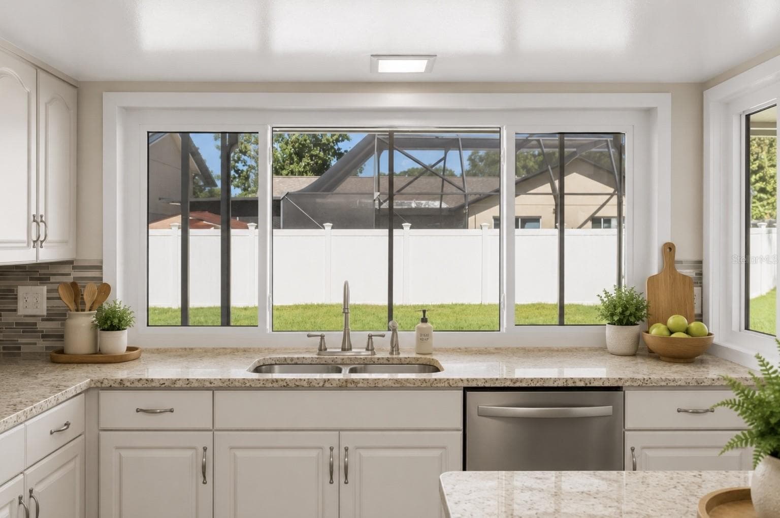 Single Family Residence at 10904 AUTUMN OAK PL, TAMPA, photo 20 of 53