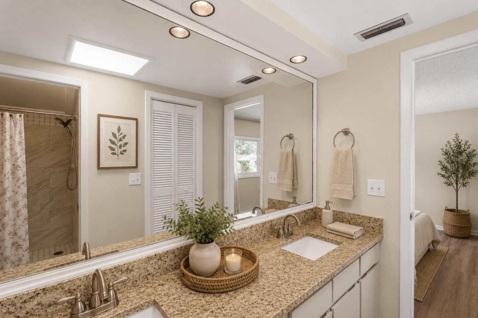Primary Ensuite Bathroom. Virtual Staging - 10904 AUTUMN OAK PL, TAMPA