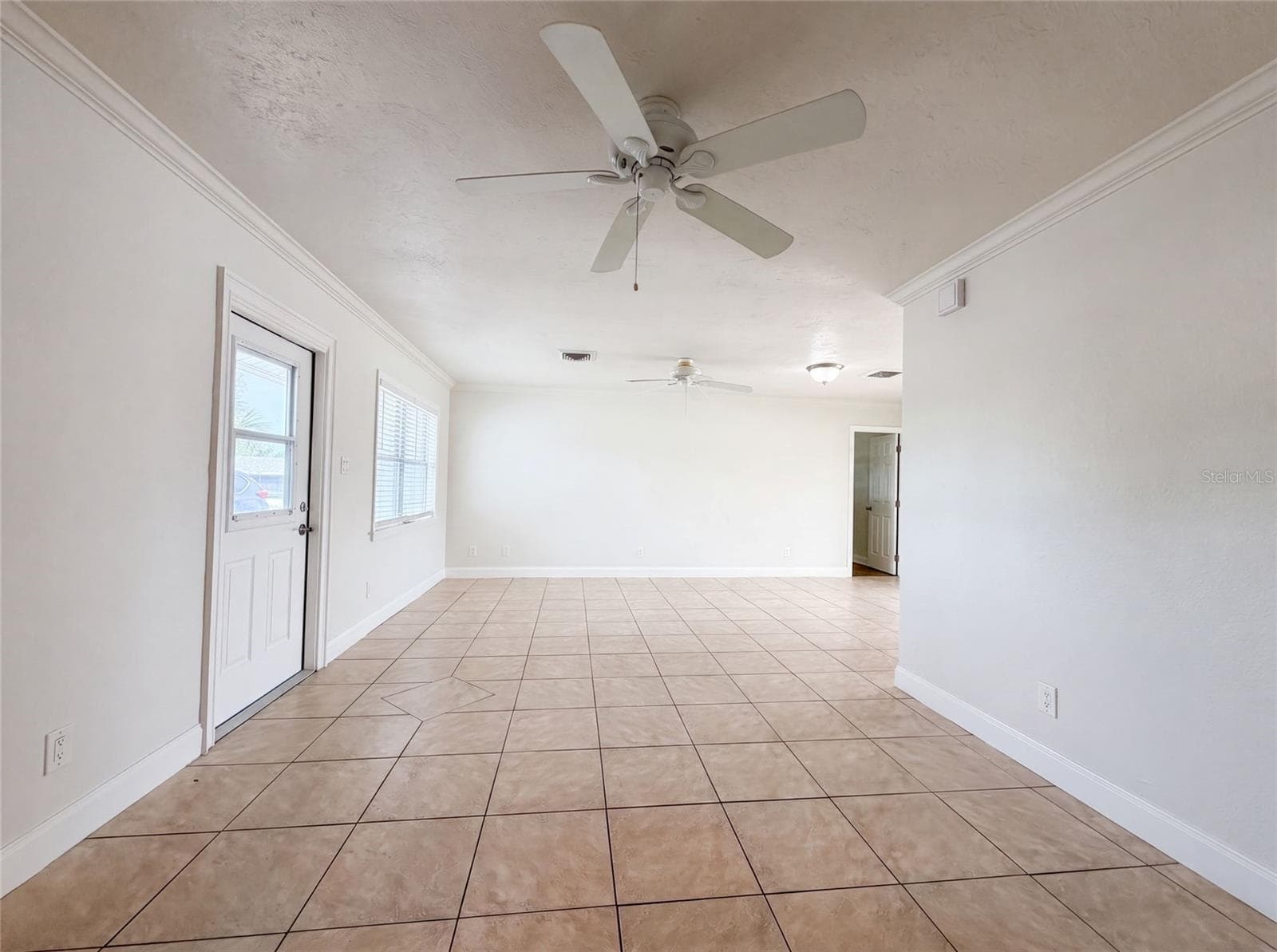 Single Family Residence at 1672 JUPITER RD, VENICE, photo 7 of 29