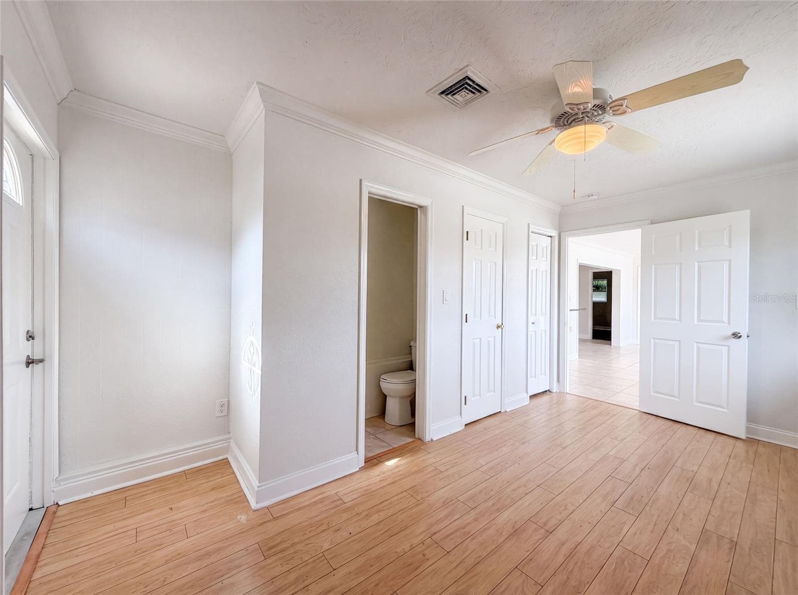 Single Family Residence at 1672 JUPITER RD, VENICE, photo 11 of 29