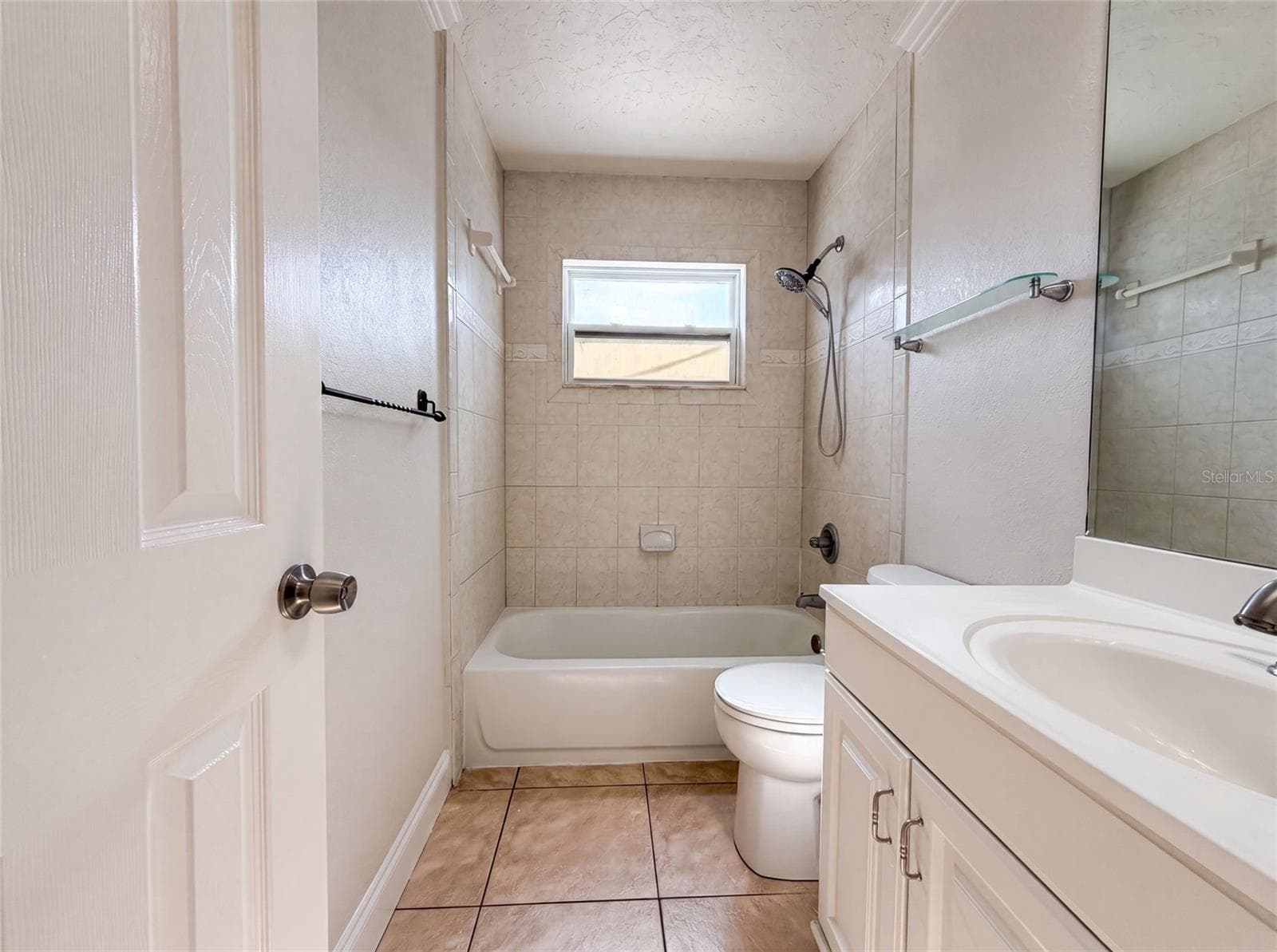 Single Family Residence at 1672 JUPITER RD, VENICE, photo 18 of 29