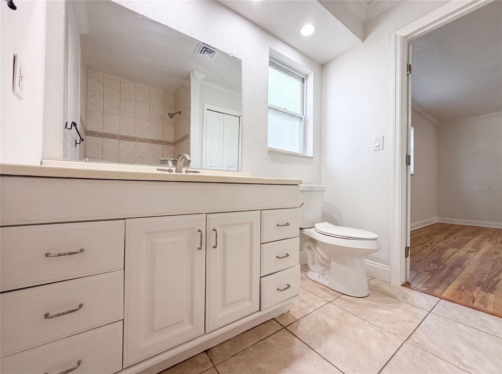 Single Family Residence at 1672 JUPITER RD, VENICE, photo 20 of 29