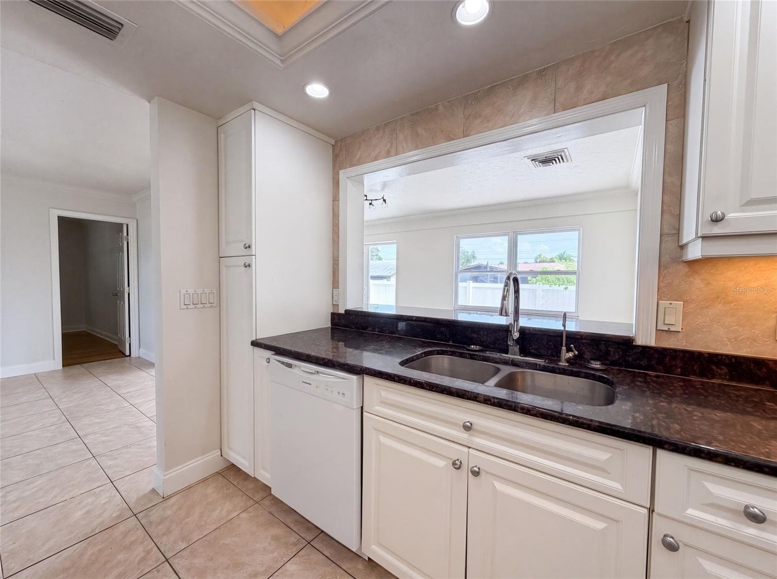 Single Family Residence at 1672 JUPITER RD, VENICE, photo 23 of 29