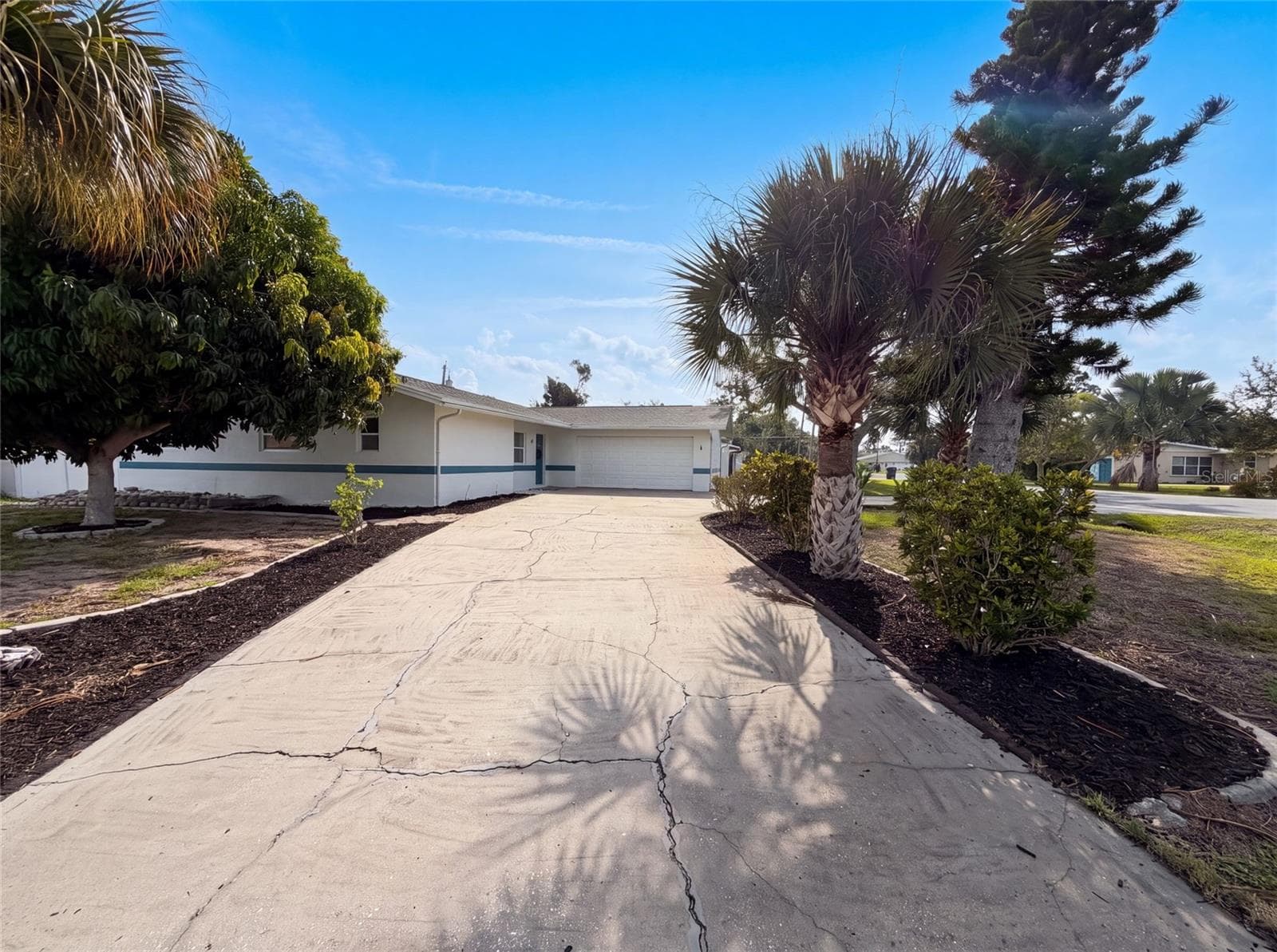 Single Family Residence at 1672 JUPITER RD, VENICE, photo 24 of 29