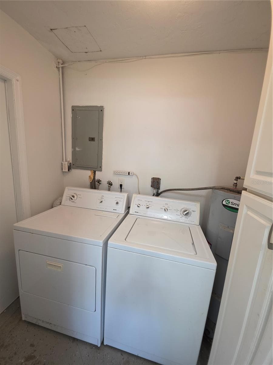 Laudry - 802 CRAWFORD ST, DELTONA