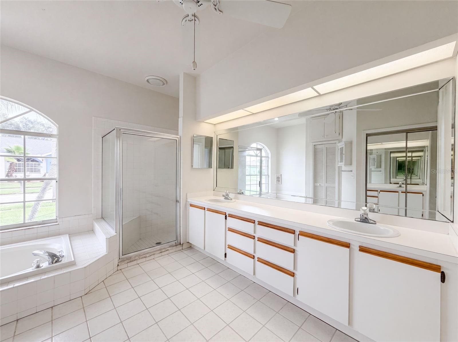 Single Family Residence at 12919 PRESTWICK DR, RIVERVIEW, photo 19 of 27