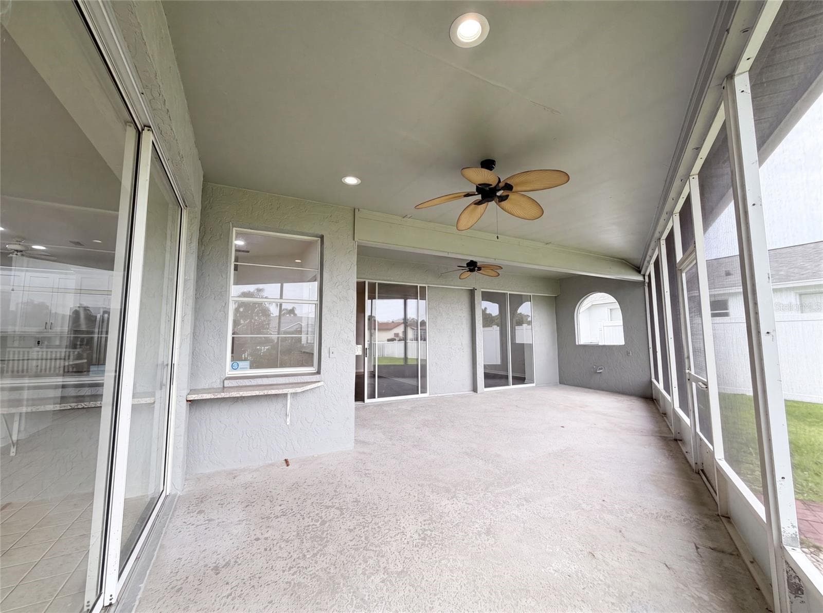 Single Family Residence at 12919 PRESTWICK DR, RIVERVIEW, photo 24 of 27
