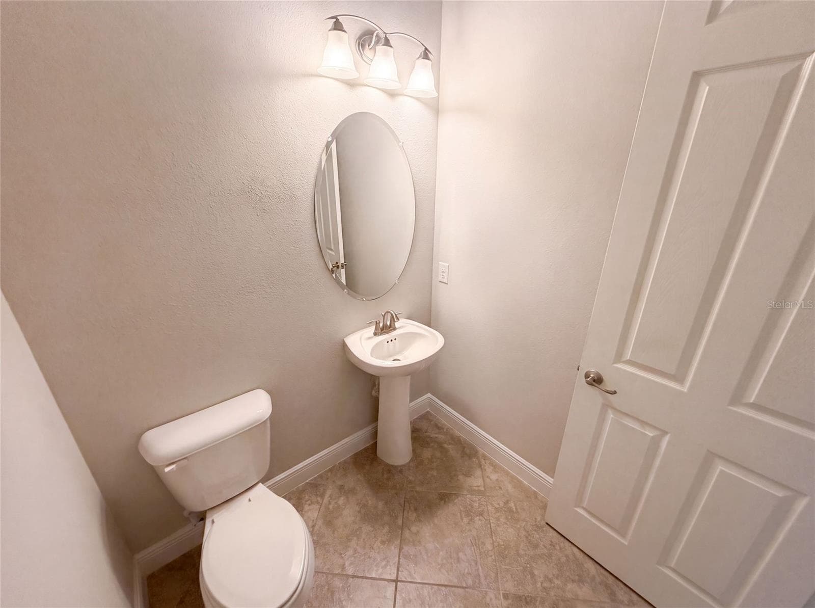 Single Family Residence at 2575 GRAND LAKESIDE DR, PALM HARBOR, photo 23 of 43