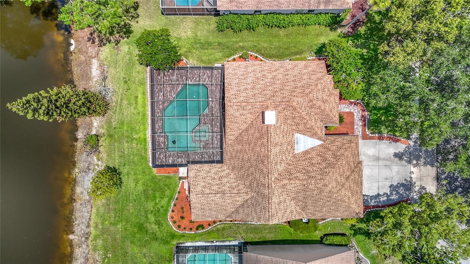 Single Family Residence at 16040 PENWOOD DR, TAMPA, photo 4 of 80