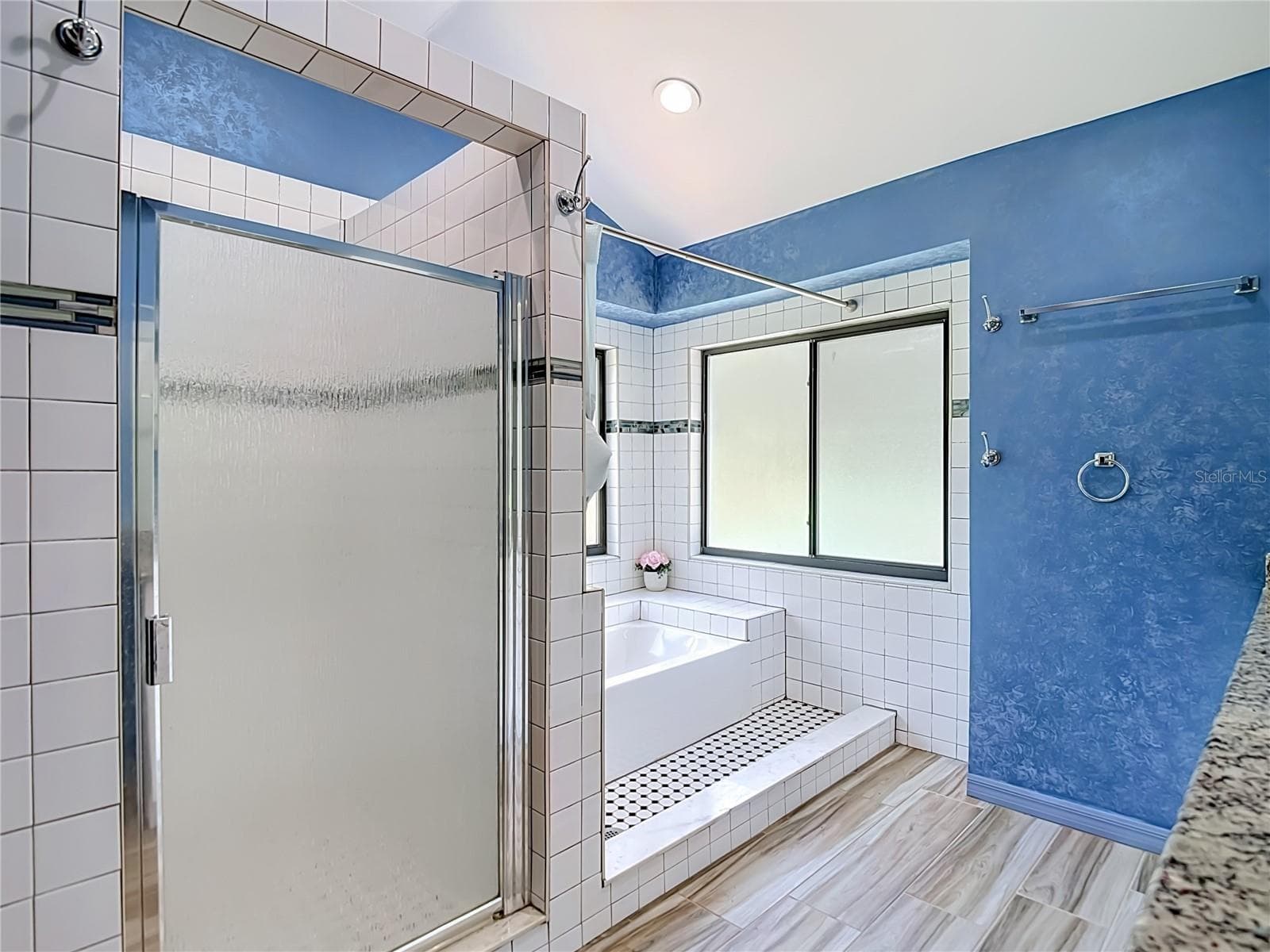 Primary Bathroom - 16040 PENWOOD DR, TAMPA