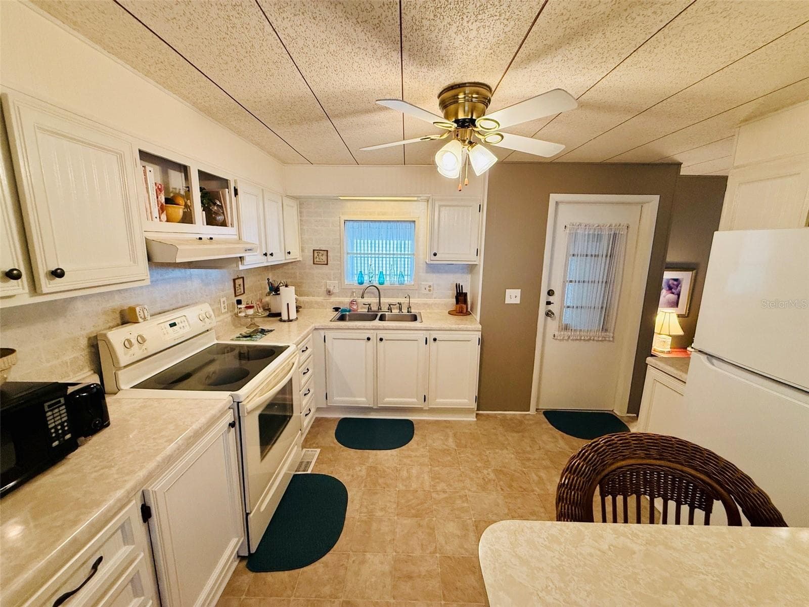 Mobile Home at 47 KONO CIR, LEESBURG, photo 7 of 28
