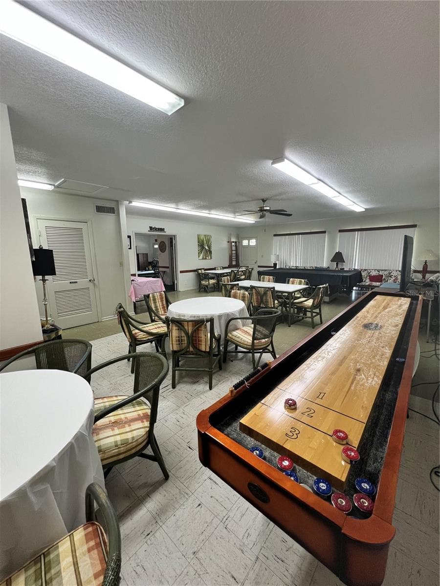 Clubhouse hangout Area - 1700 6TH ST NW #A38, WINTER HAVEN