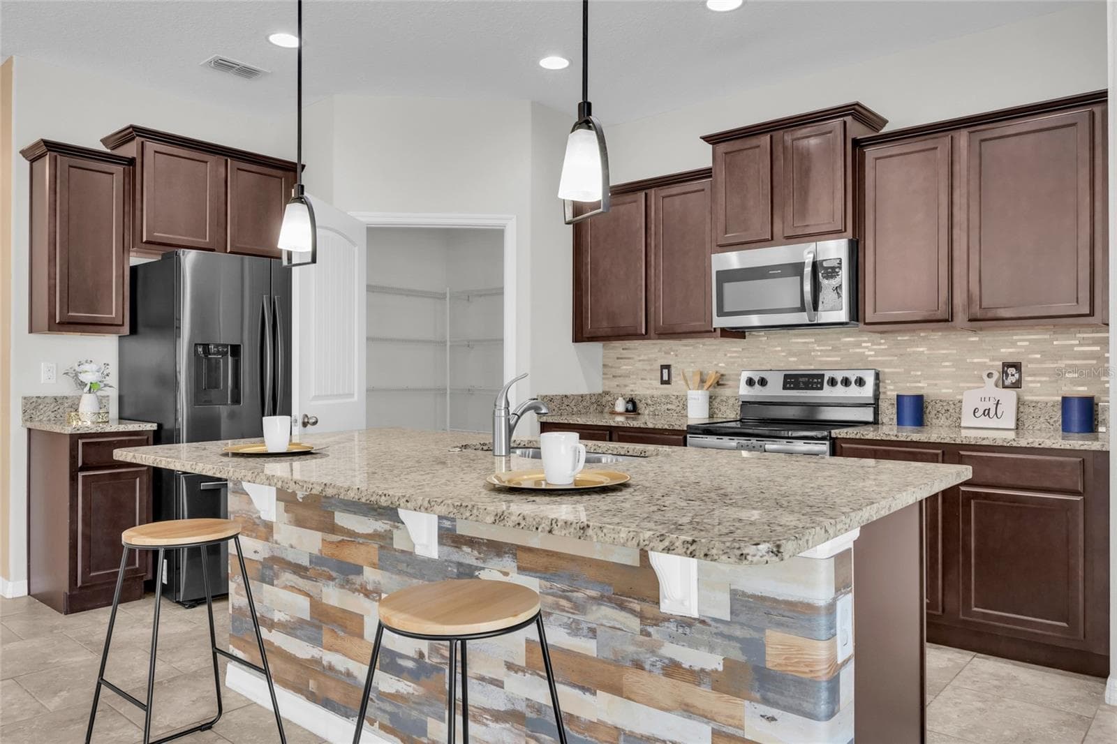 KITCHEN - 144 WATERSIDE CIR, WINTER HAVEN