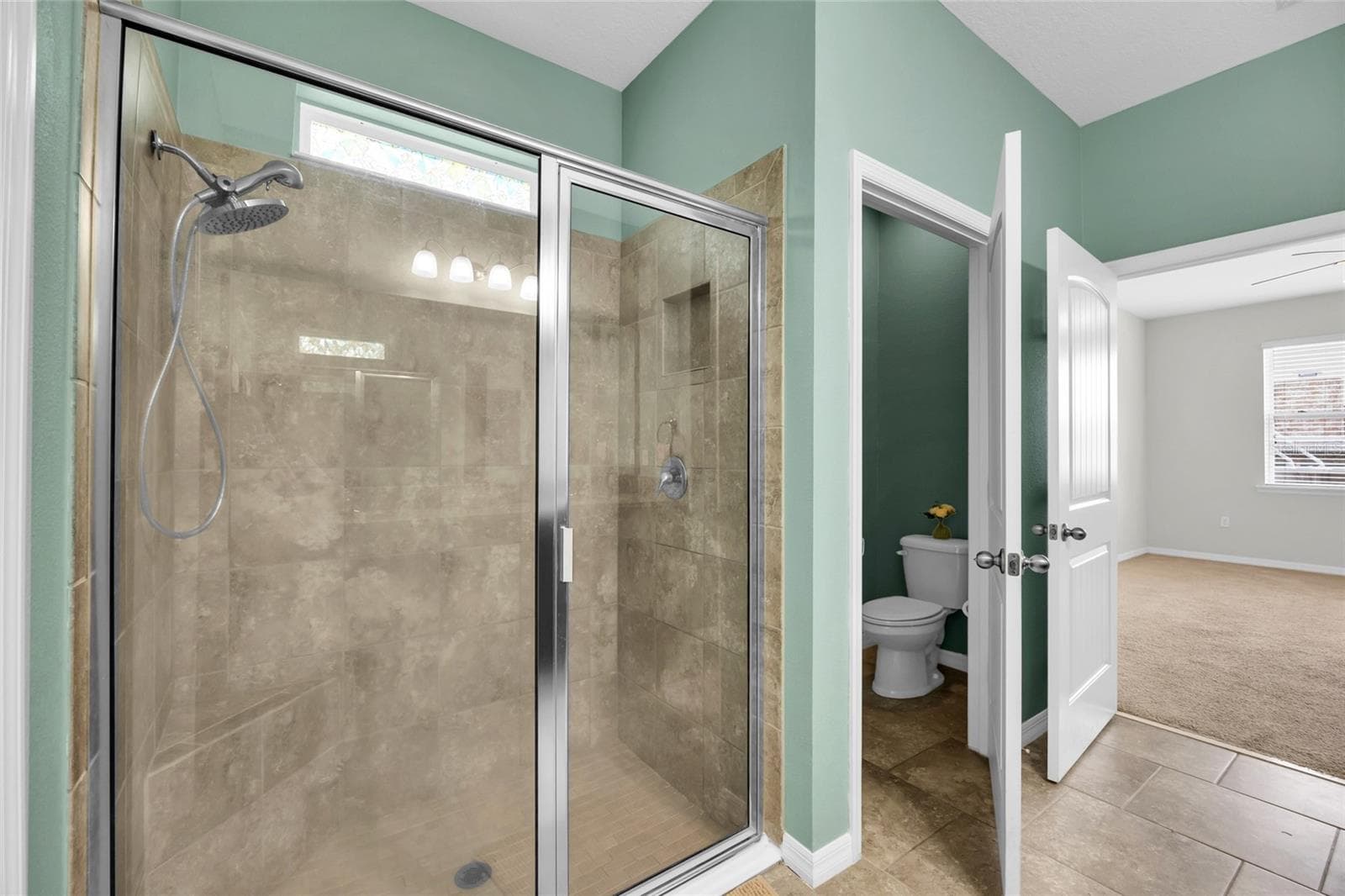 PRIMARY BATHROOM - 144 WATERSIDE CIR, WINTER HAVEN