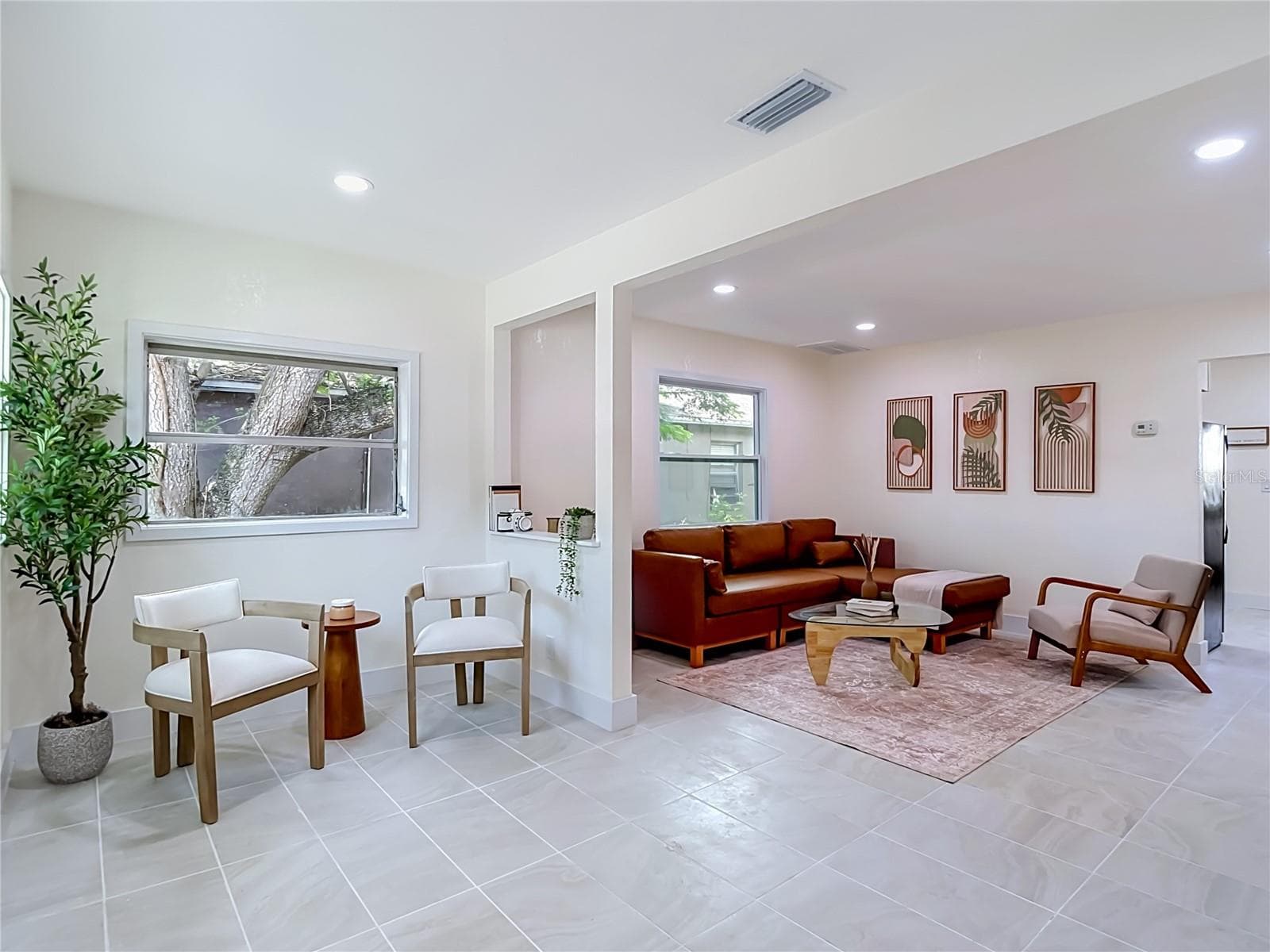 Single Family Residence at 8010 N 13TH ST, TAMPA, photo 2 of 39