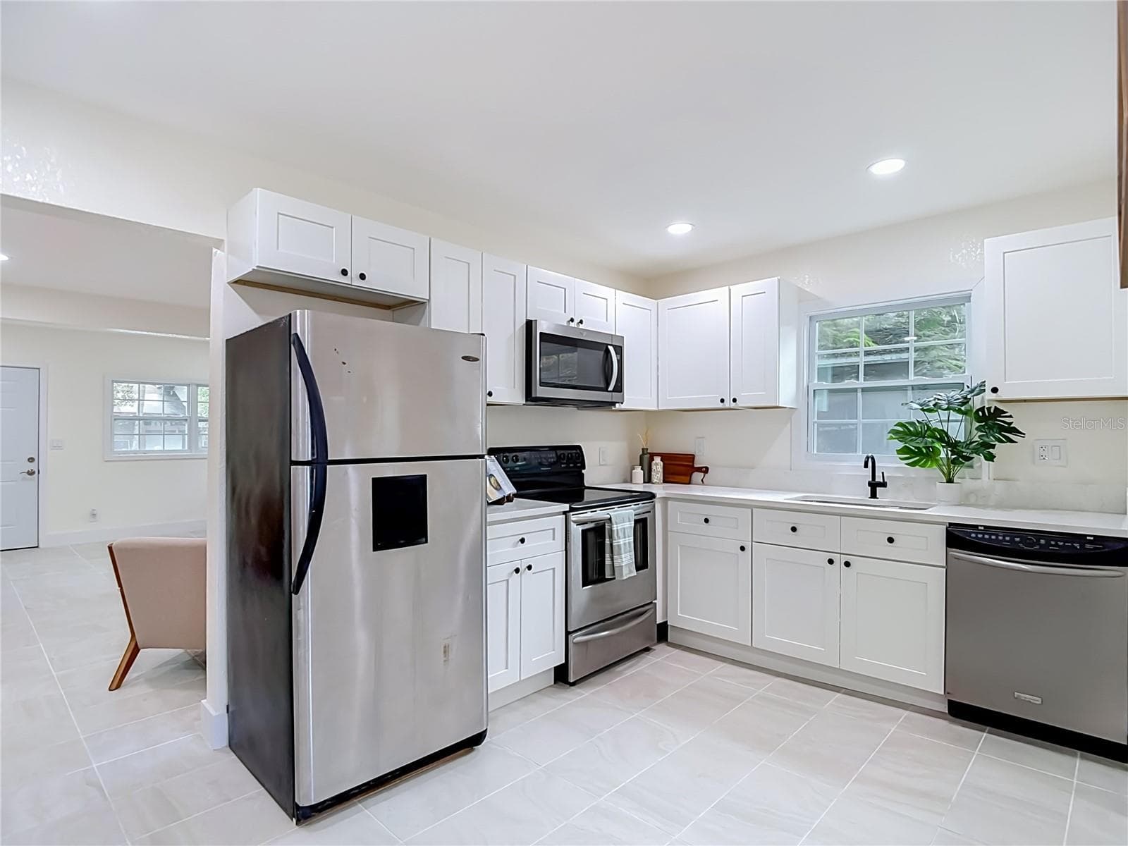 Single Family Residence at 8010 N 13TH ST, TAMPA, photo 11 of 39