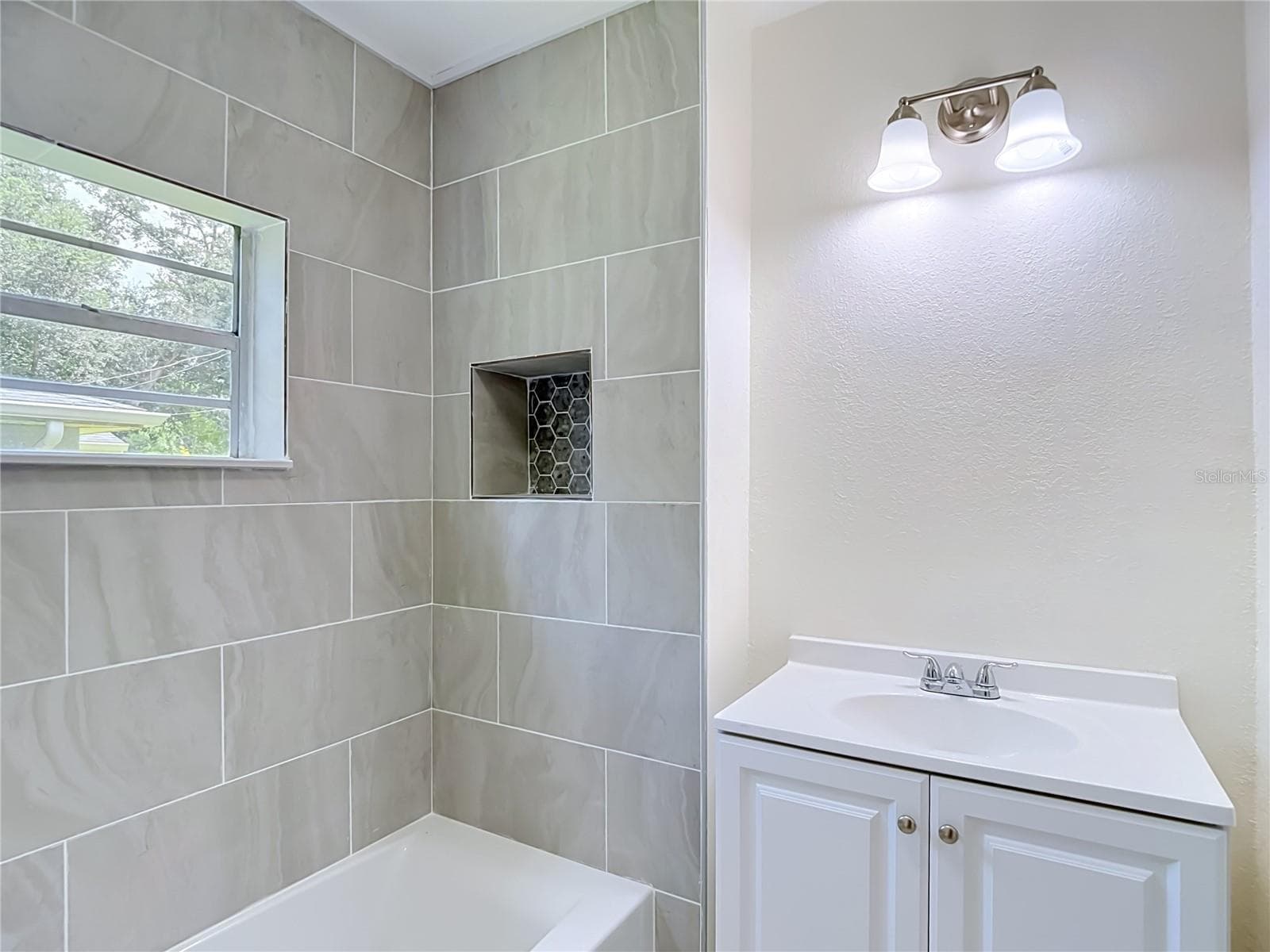 Single Family Residence at 8010 N 13TH ST, TAMPA, photo 26 of 39