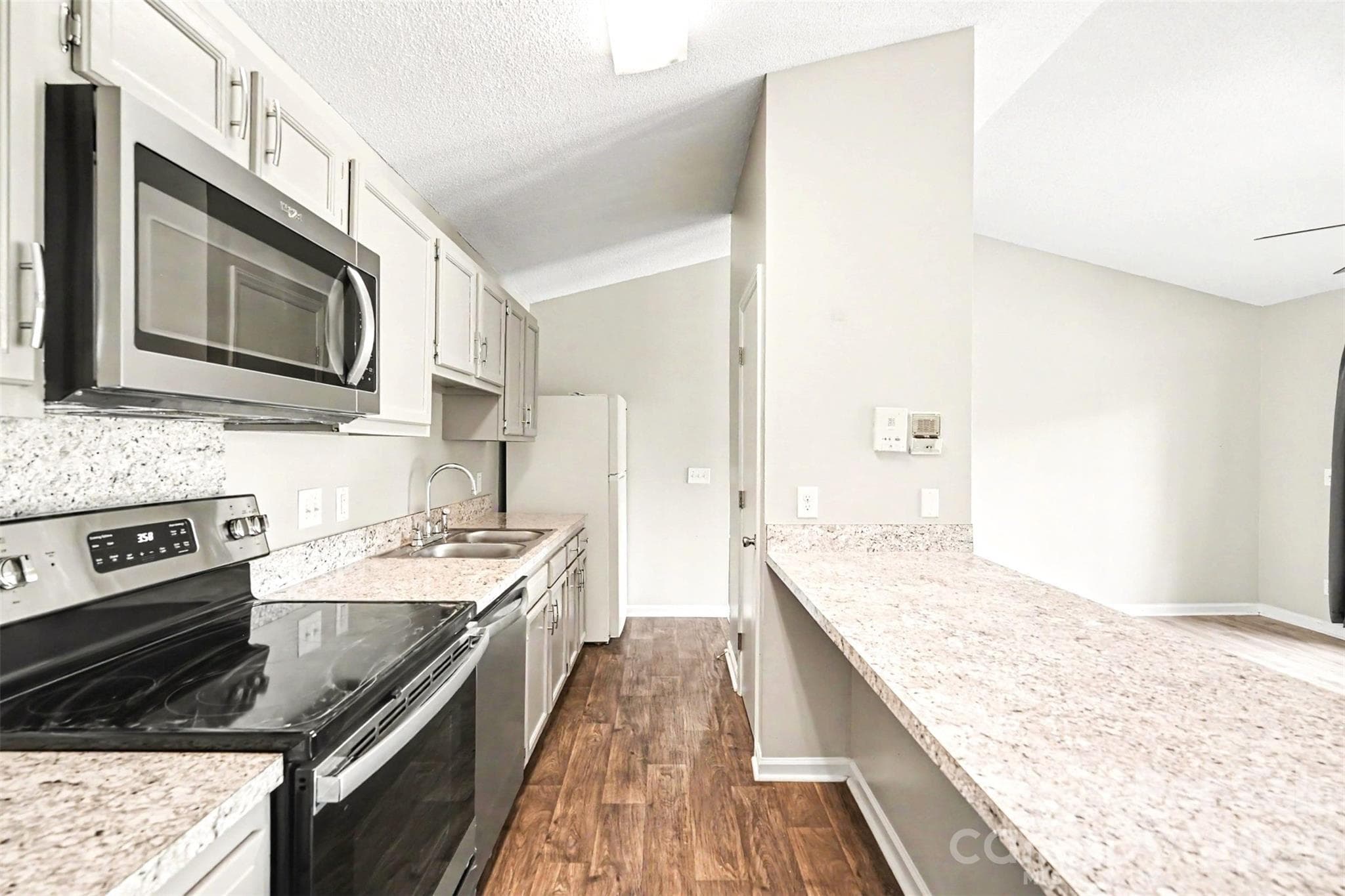 New appliances! - 6165 Meadow Rose Lane, Charlotte