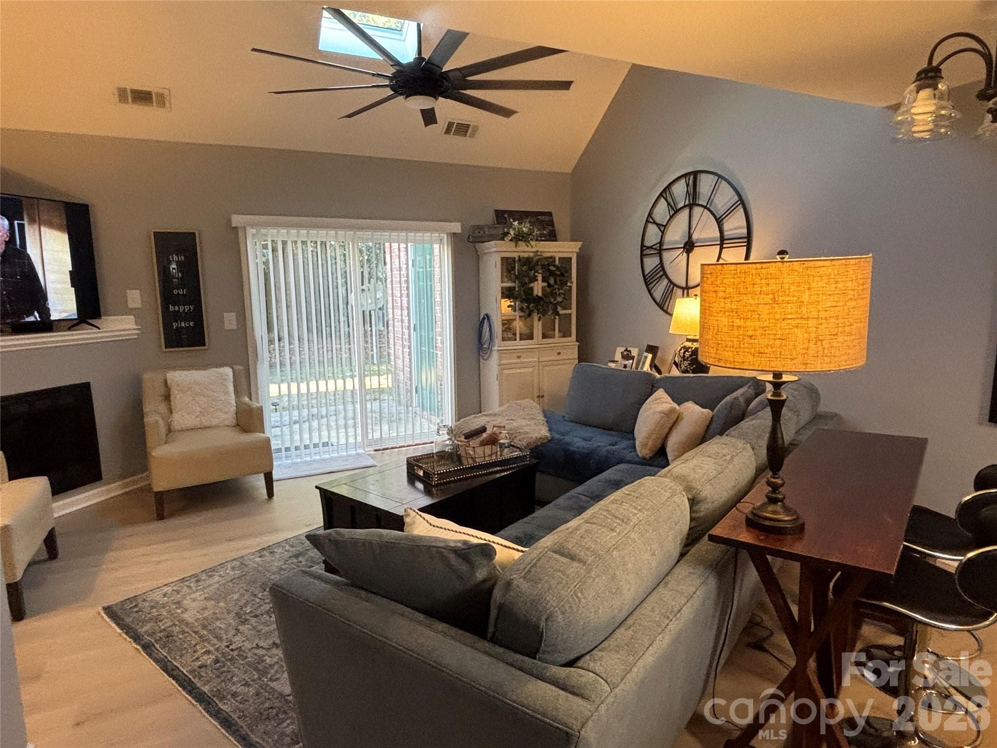 Townhouse at 4804 College Road S, Wilmington, photo 2 of 26